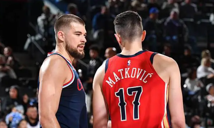 NBA一夜大地震!11笔交易达成,湖人压哨引援神射,快船2换5重建