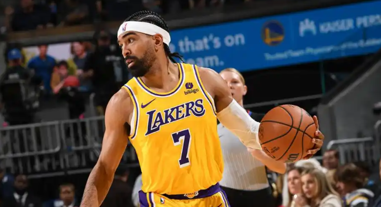NBA一夜大地震!11笔交易达成,湖人压哨引援神射,快船2换5重建